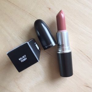 NWT Brand New Unused MAC Velvet Teddy Lipstick